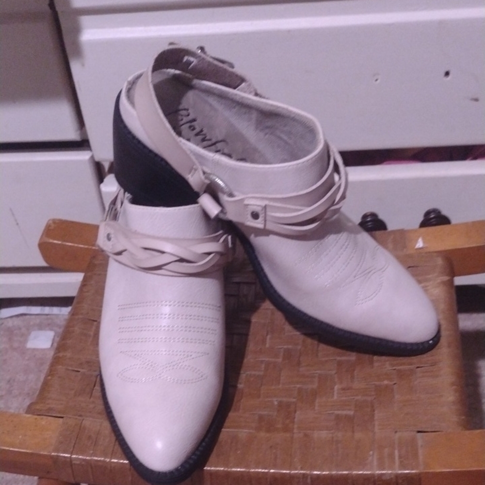 Blowfish Cream and Black Flats with Slip-On Design
